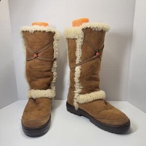 UGG Australia Nightfall Leather Sheepskin Wool Lined Boots Women’s 5